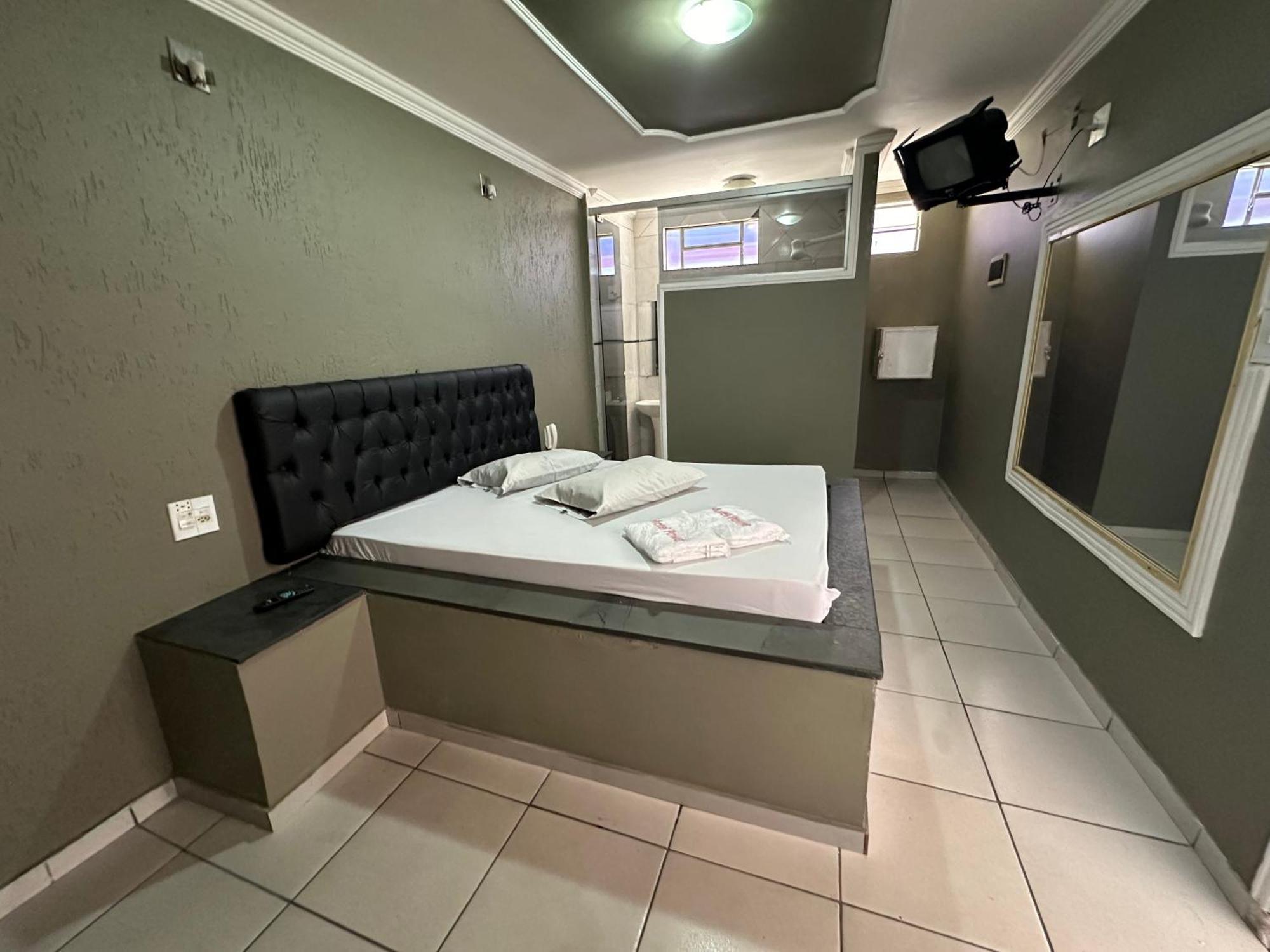 Motel Power 贝洛哈里桑塔 外观 照片