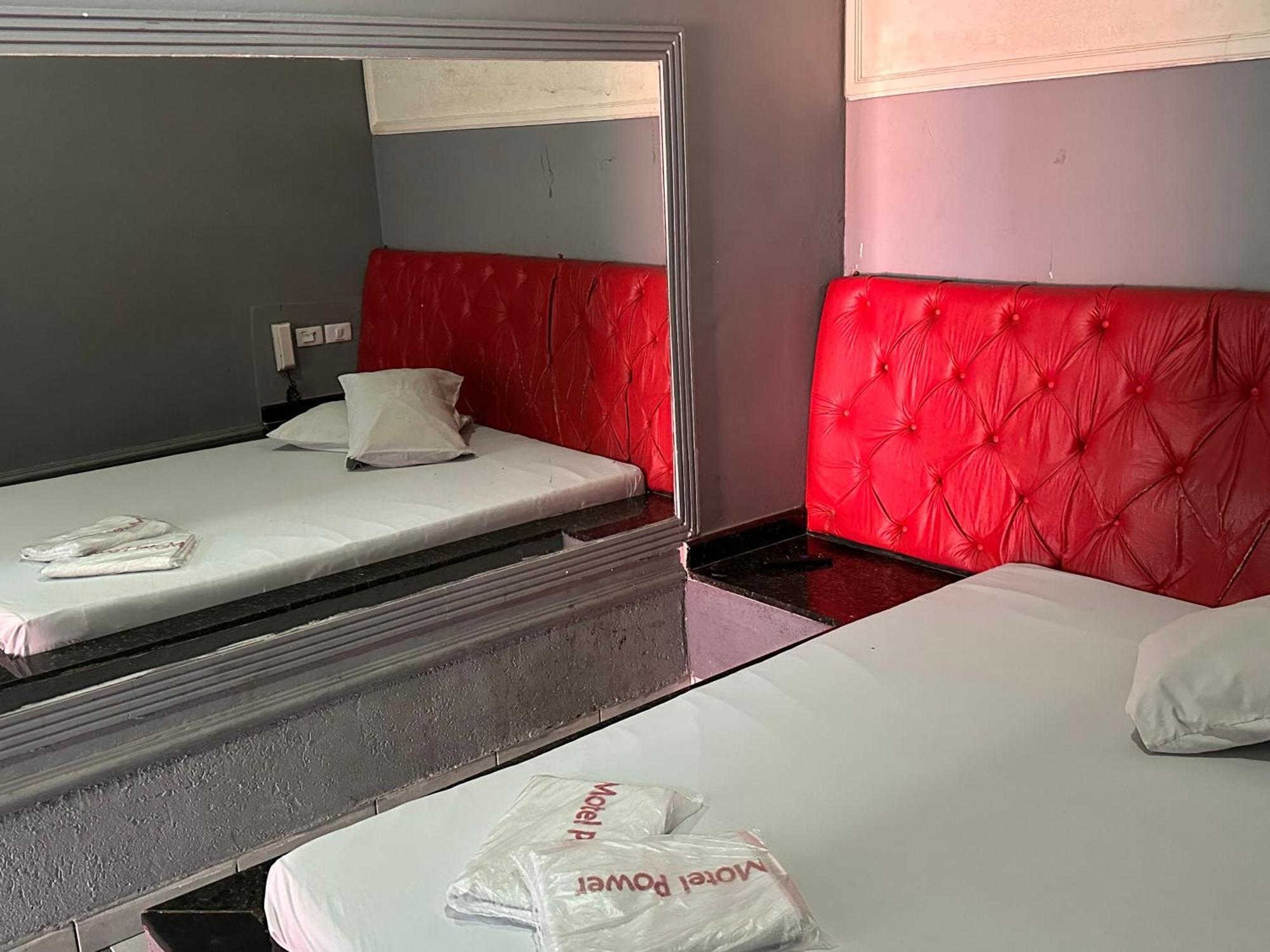 Motel Power 贝洛哈里桑塔 外观 照片